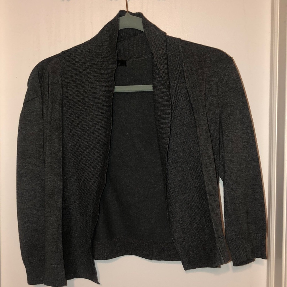 Gray shrug